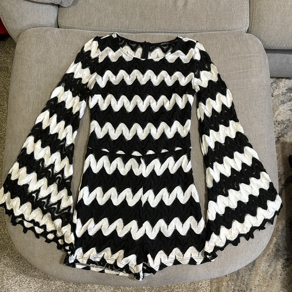 Black & White Wavy Striped Mesh Romper - Picture 3 of 15